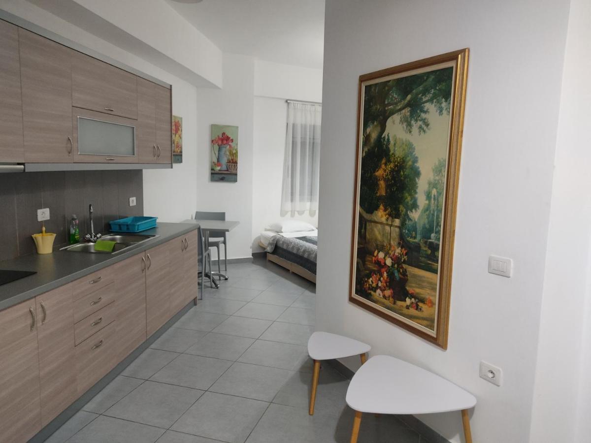 Margaritas Apartments Sarandë Buitenkant foto