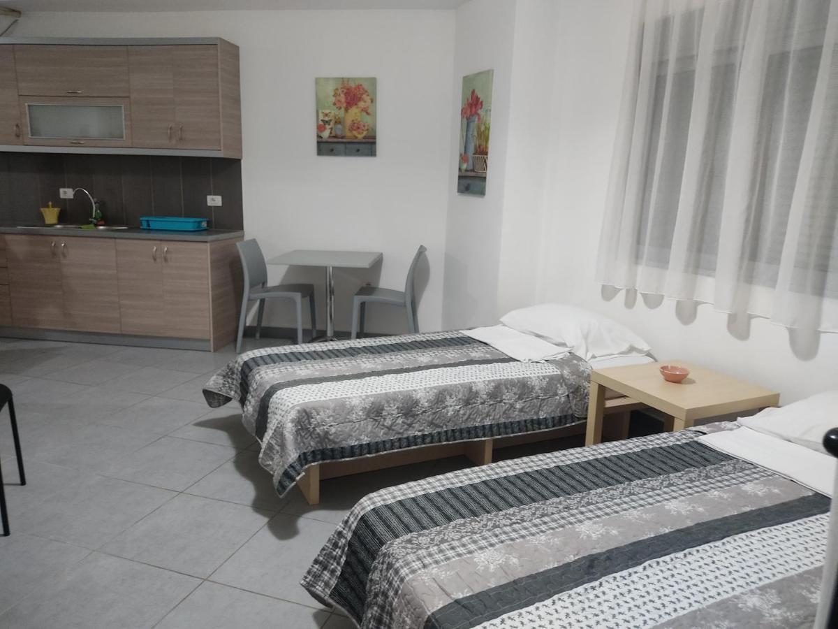 Margaritas Apartments Sarandë Buitenkant foto